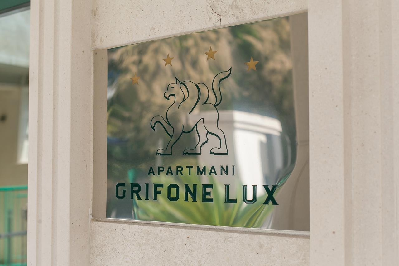 Apartments Grifone Lux แฮร์เซ็ก-โนวี ภายนอก รูปภาพ
