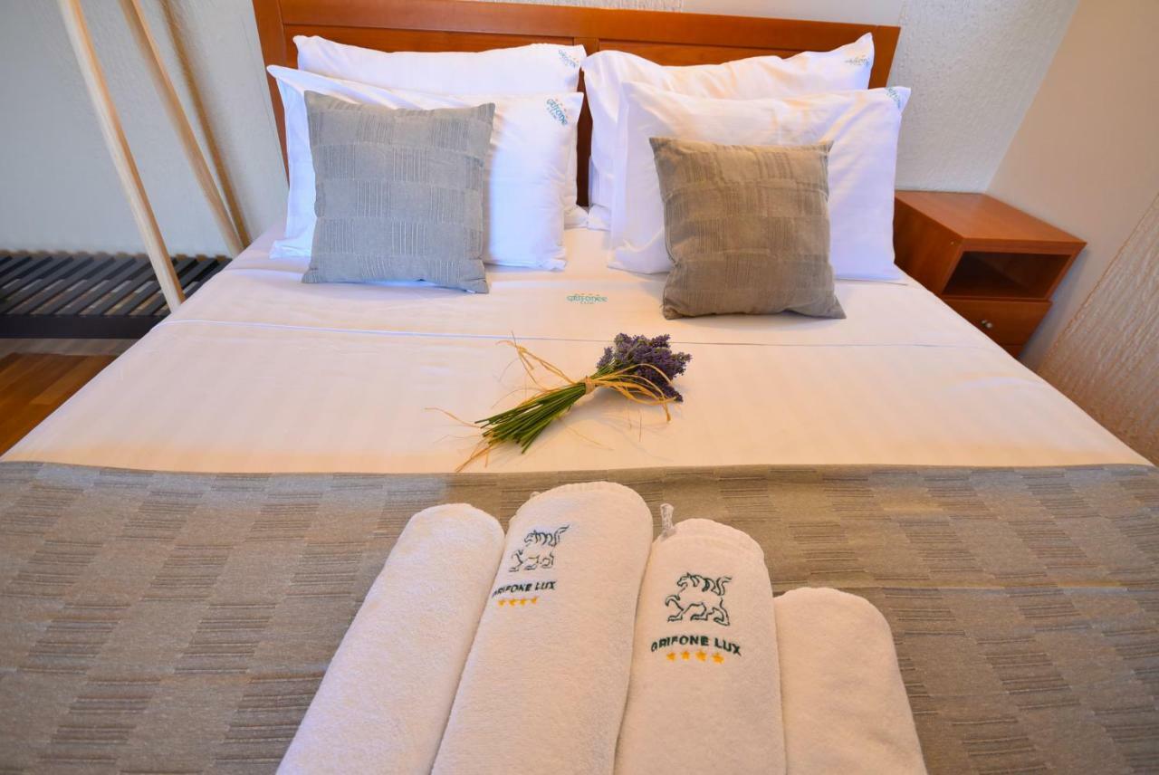 Apartments Grifone Lux แฮร์เซ็ก-โนวี ภายนอก รูปภาพ